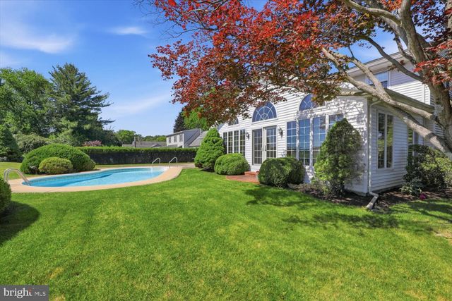 387 YORKTOWN RD, Hershey, PA 17033