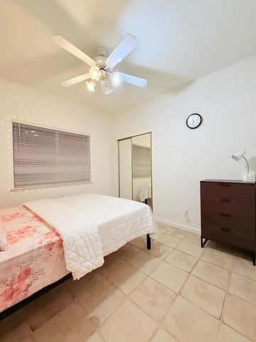 2054 Ajay DR, Roseville, CA 95678