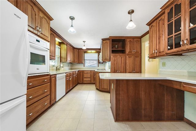 524 Rainier Dr, Plum Boro, PA 15239