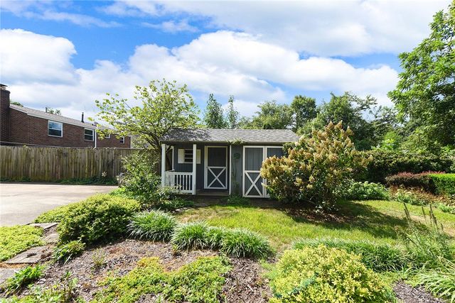 524 Rainier Dr, Plum Boro, PA 15239