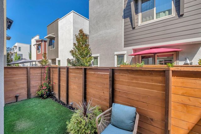 198 Log Pond Ln, Sacramento, CA 95818