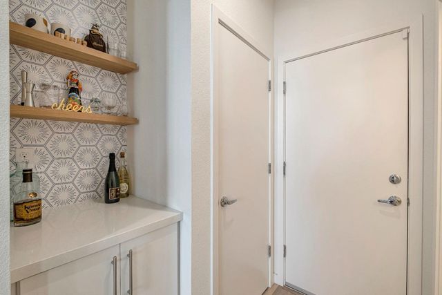 198 Log Pond Ln, Sacramento, CA 95818