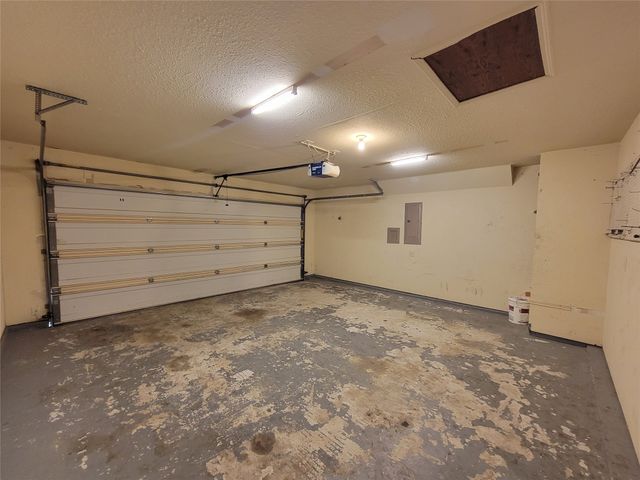 1330 Blazing Star Trail, Burleson, TX 76028