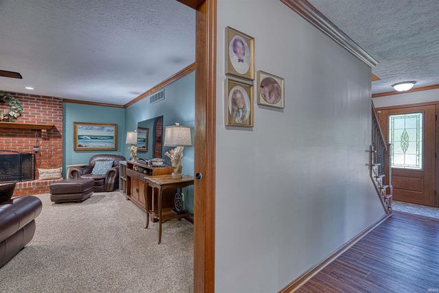 5666 N Cypress Street, Newburgh, IN 47630