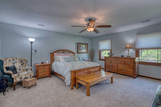 5666 N Cypress Street, Newburgh, IN 47630
