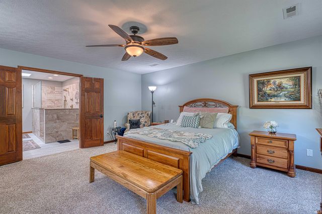 5666 N Cypress Street, Newburgh, IN 47630
