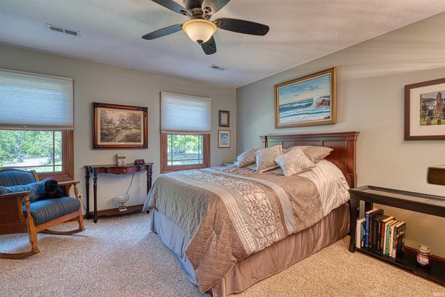 5666 N Cypress Street, Newburgh, IN 47630