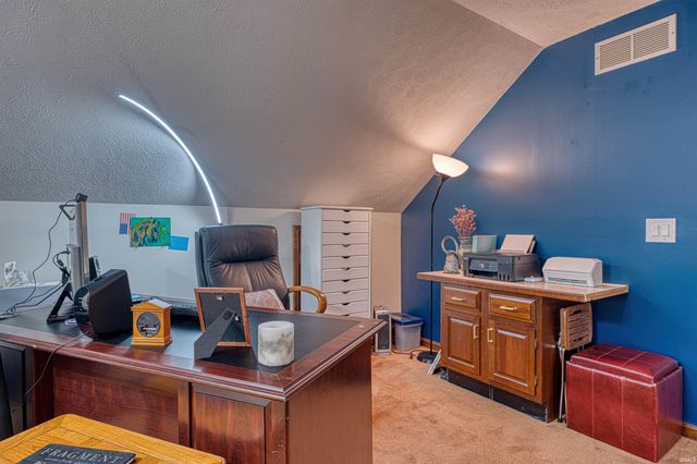 5666 N Cypress Street, Newburgh, IN 47630