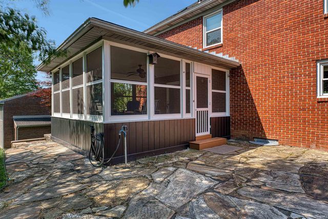 5666 N Cypress Street, Newburgh, IN 47630