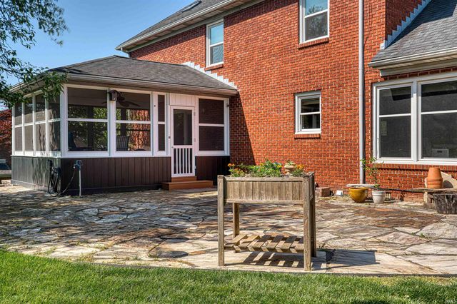 5666 N Cypress Street, Newburgh, IN 47630