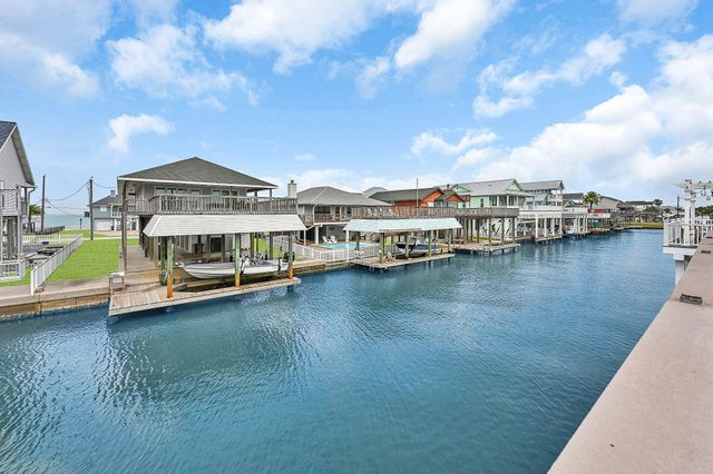 22110 Deaf P Smith Drive, Galveston, TX 77554