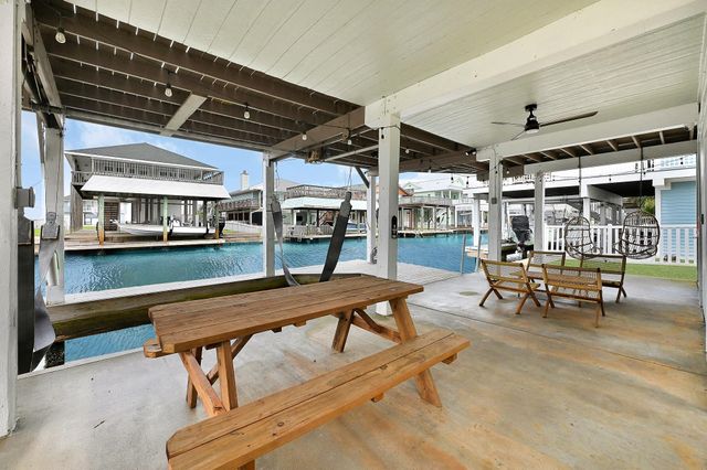 22110 Deaf P Smith Drive, Galveston, TX 77554