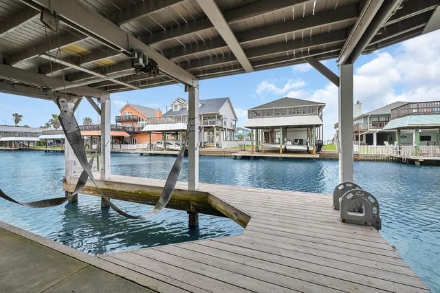 22110 Deaf P Smith Drive, Galveston, TX 77554