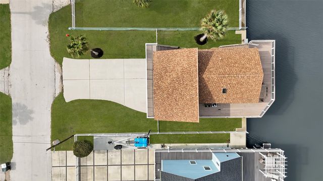 22110 Deaf P Smith Drive, Galveston, TX 77554