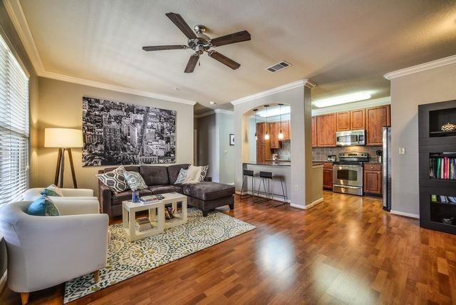 1711 Old Spanish 409, Houston, TX 77054