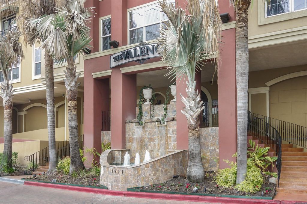 1711 Old Spanish 409, Houston, TX 77054