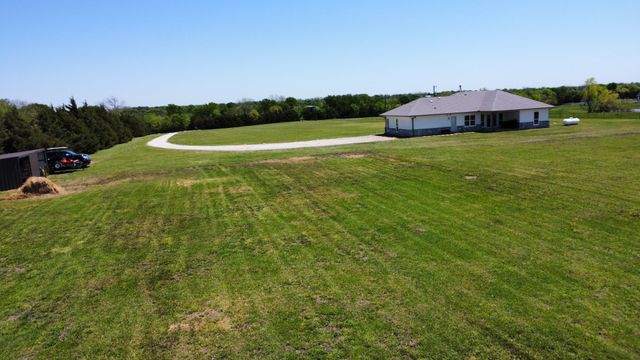 475 County Road 4930, Leonard, TX 75452