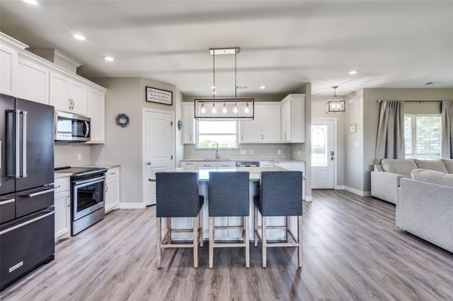 475 County Road 4930, Leonard, TX 75452