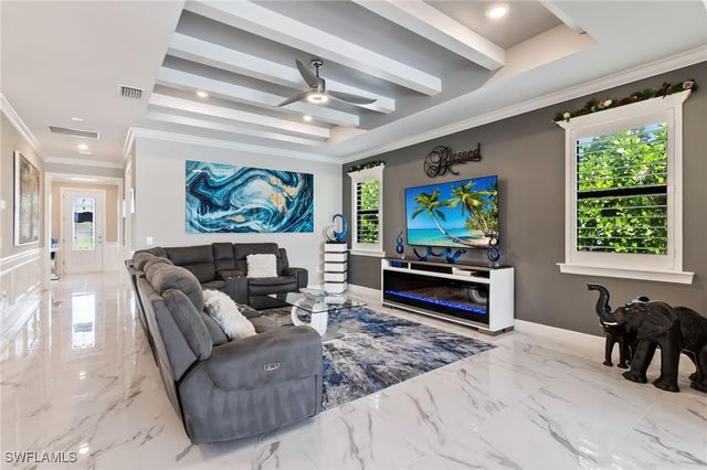 6787 Pennyroyal DR, Naples, FL 34114