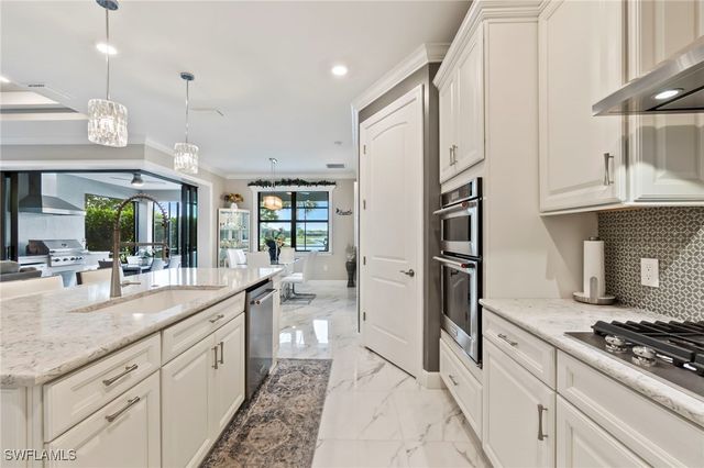 6787 Pennyroyal DR, Naples, FL 34114