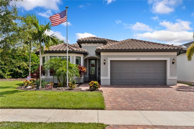 6787 Pennyroyal DR, Naples, FL 34114