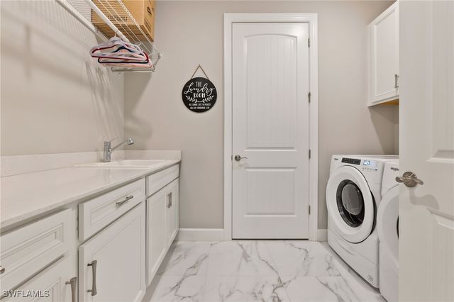 6787 Pennyroyal DR, Naples, FL 34114