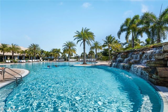 6787 Pennyroyal DR, Naples, FL 34114