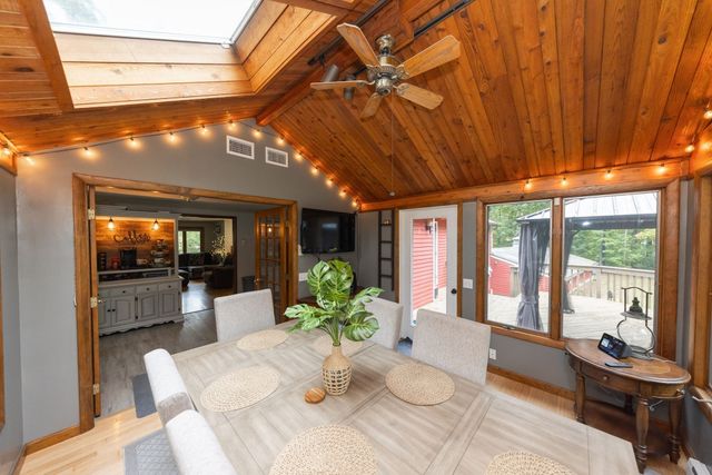 14 Old Village Rd, Sturbridge, MA 01566