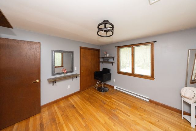 14 Old Village Rd, Sturbridge, MA 01566