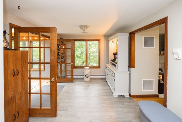 14 Old Village Rd, Sturbridge, MA 01566