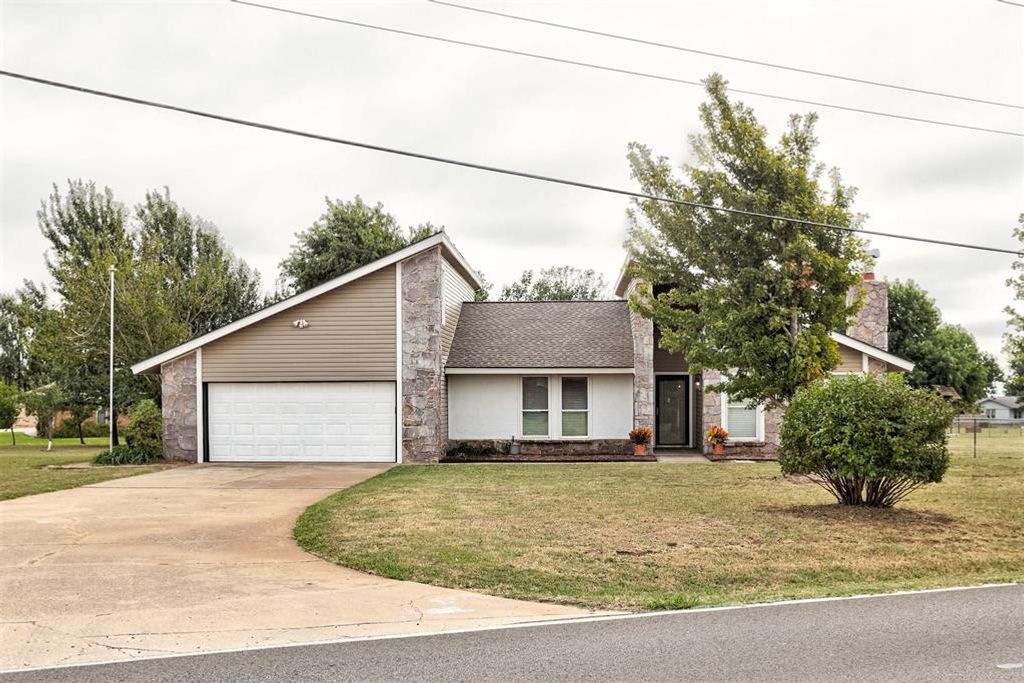 106 Mustang NE Road, Piedmont, OK 73078