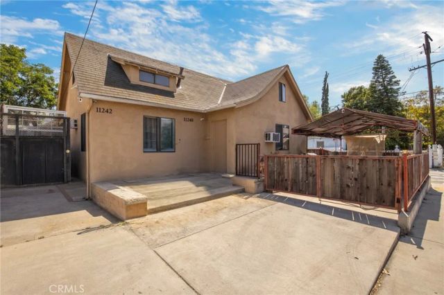 11234 Hatteras, North Hollywood, CA 91601