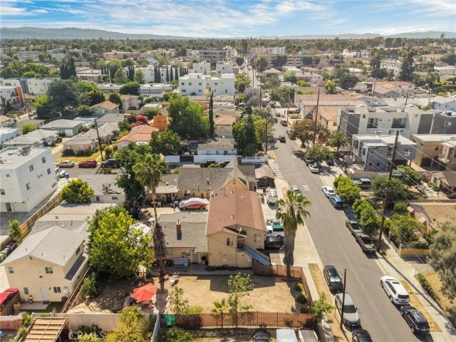 11234 Hatteras, North Hollywood, CA 91601