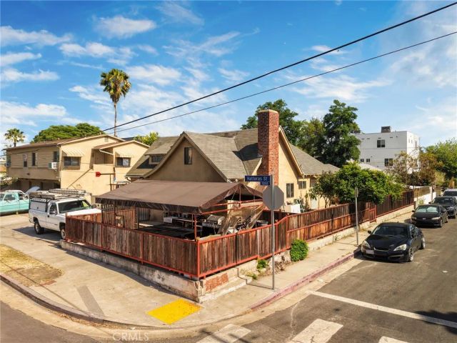 11234 Hatteras, North Hollywood, CA 91601
