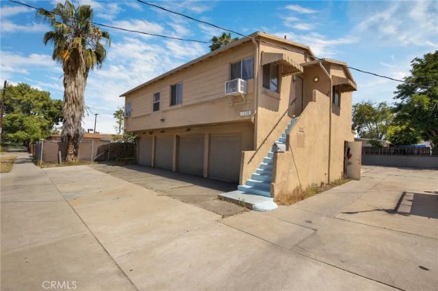 11234 Hatteras, North Hollywood, CA 91601