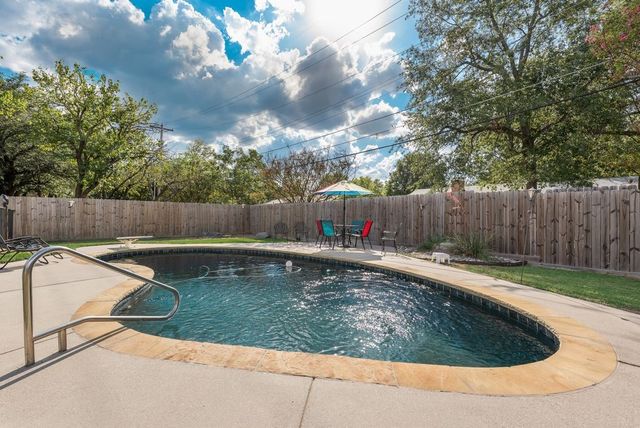 6302 Buena Vista Drive, Greenville, TX 75402