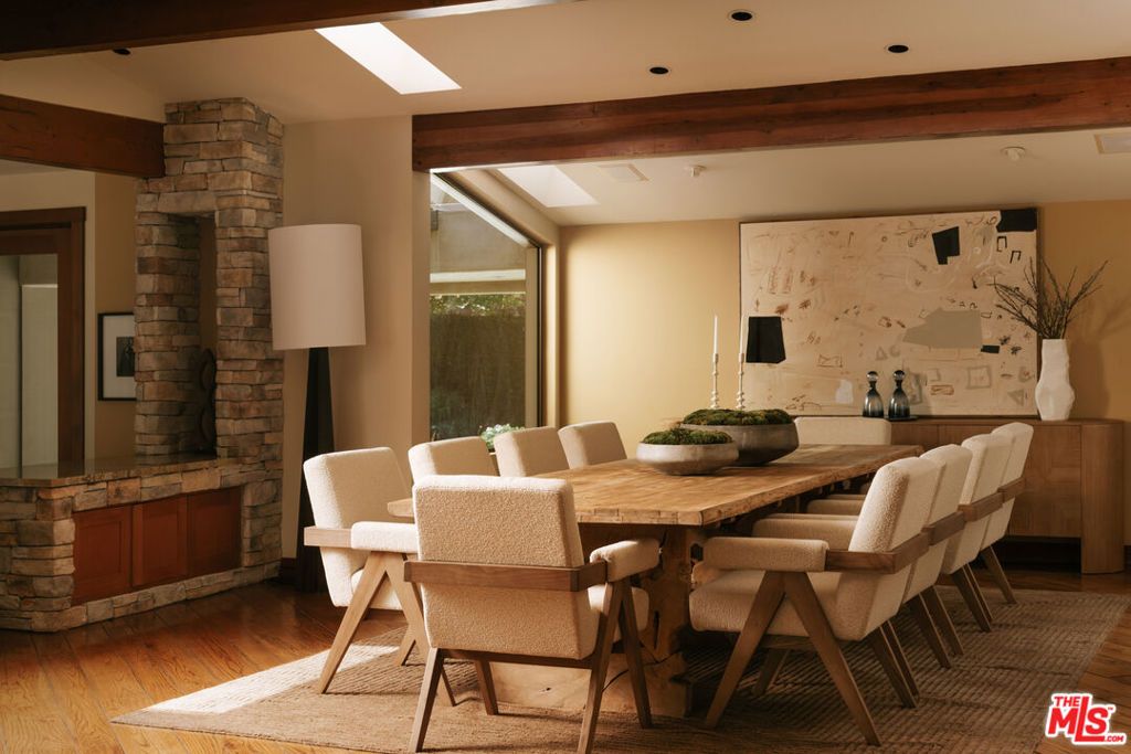 2618 Mandeville Canyon Road, Los Angeles, CA 90049 — photo 2