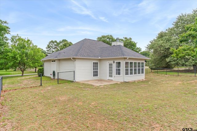 274 Sonora Lane, Holly Lake Ranch, TX 75765