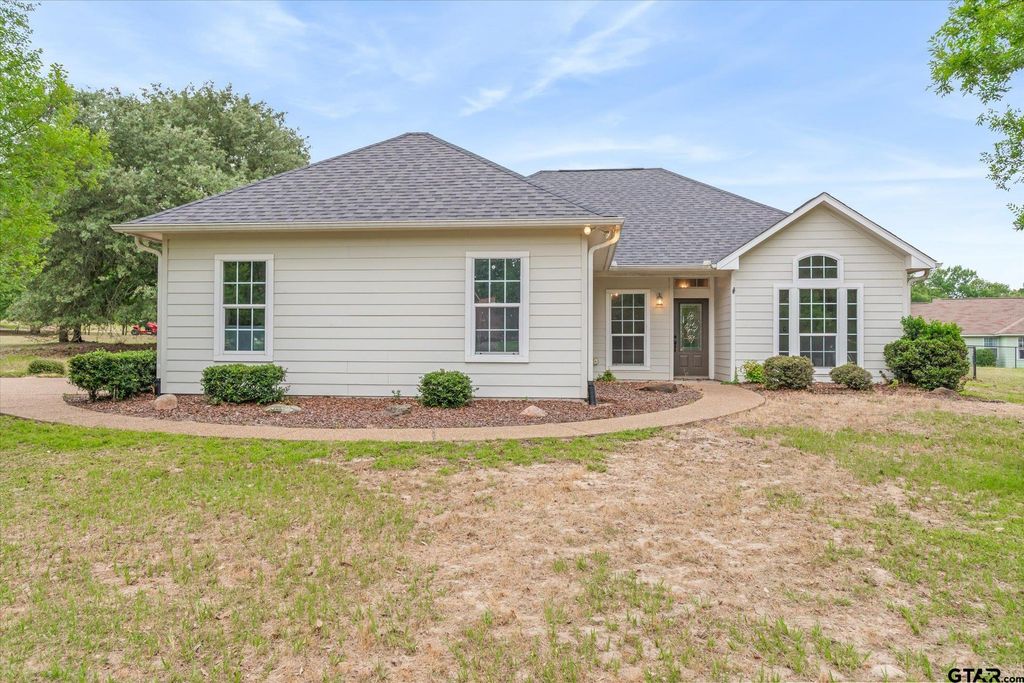 274 Sonora Lane, Holly Lake Ranch, TX 75765