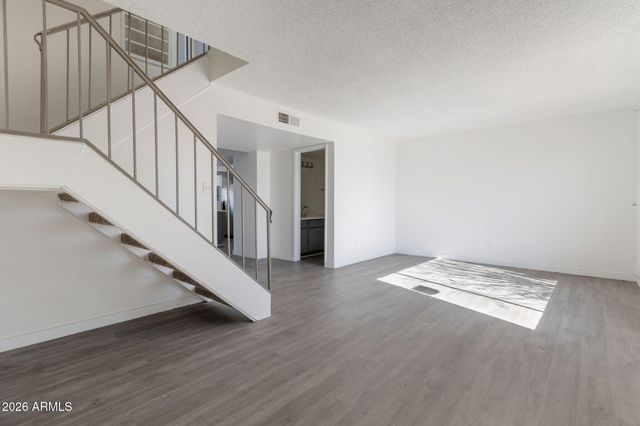 4862 W ROSE Lane, Glendale, AZ 85301