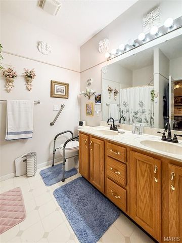 1026 Thornbury Place, O'fallon, IL 62269