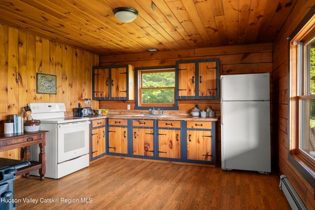 2 Greenfield Court, Chatham, NY 12037