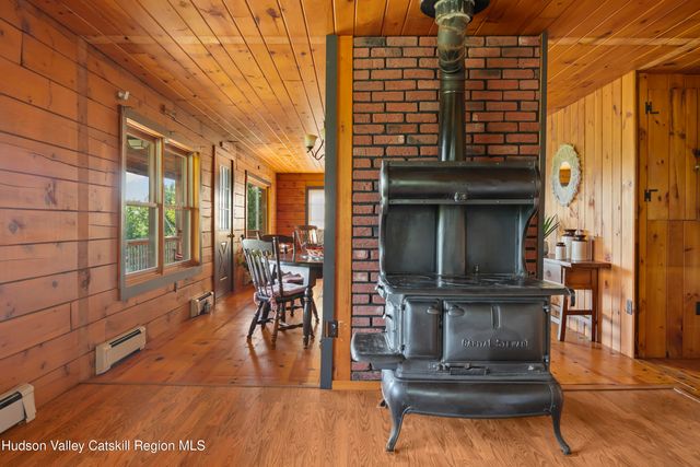 2 Greenfield Court, Chatham, NY 12037