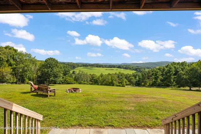 2 Greenfield Court, Chatham, NY 12037