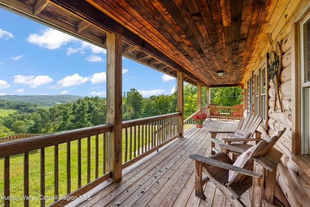 2 Greenfield Court, Chatham, NY 12037