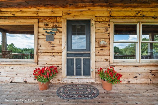 2 Greenfield Court, Chatham, NY 12037