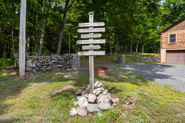 2 Greenfield Court, Chatham, NY 12037