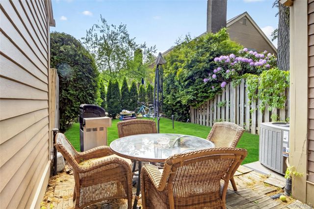 218 Tree Top Crescent, Rye Brook, NY 10573