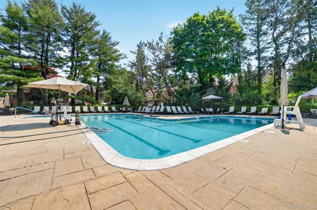 218 Tree Top Crescent, Rye Brook, NY 10573