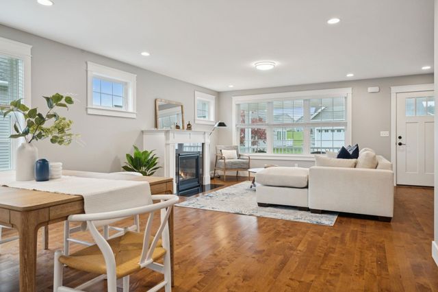 14 Mulberry Lane, Epping, NH 03042